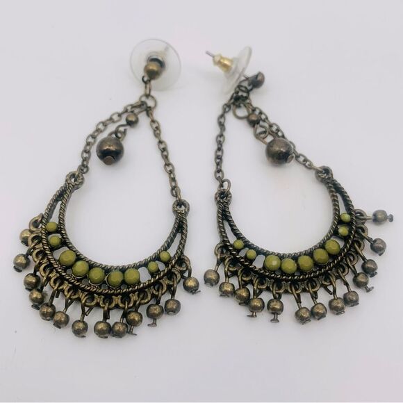 Elegant Antique Gold and Green Dangle Earrings - Picture 1 of 3